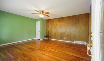 50 W Oak Hill Dr, Ballwin, MO 63021