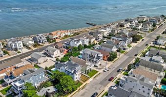273 7th St, Avalon, NJ 08202