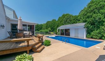 35 Jennie Cir, Agawam, MA 01001