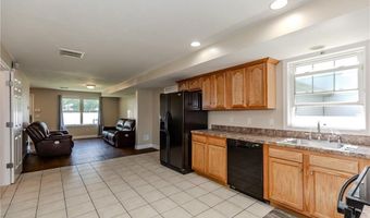 18 Willis St 18, Cranston, RI 02910