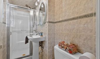 103 E 25TH St, Bayonne, NJ 07002