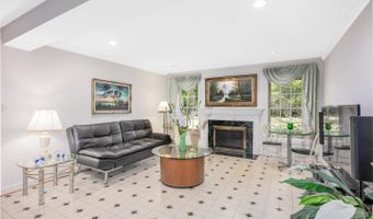 10834 HILLBROOKE Ln, Potomac, MD 20854