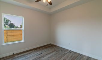 1055 N King St, Alice, TX 78332