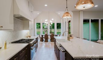 1807 Arnold Dr, Charlotte, NC 28205