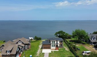 371 Narrow Shore Rd, Aydlett, NC 27916