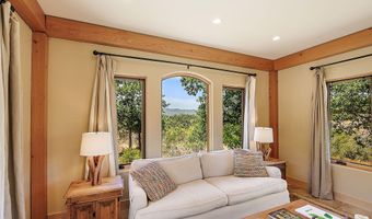 987 Dead Indian Memorial Rd, Ashland, OR 97520