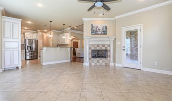 4006 Edgewater Dr, Benton, AR 72109