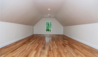 44 Saddlebrook Dr, Warwick, RI 02818