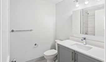 50 Hichborn St 204, Boston, MA 02135