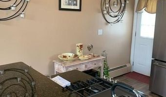 11 College Hill Rd 5A, Warwick, RI 02886