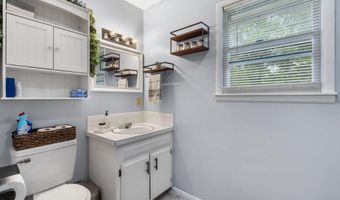 668 W Springfield St, Aurora, MO 65605