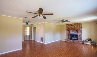 617 NORTHWOOD Dr, Baxley, GA 31513