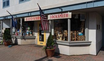 2302 SANFORD St, Alexandria, VA 22301