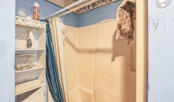 710 Field St, Altamont, IL 62411