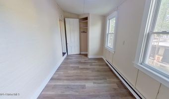 568 Park Ave Apt 2, Albany, NY 12208
