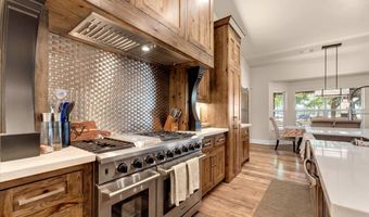 4905 Parkville Rd, Anderson, CA 96007