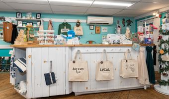 19 Cottage St, Bar Harbor, ME 04609