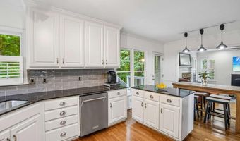 706 Braidwood Rdg NW, Acworth, GA 30101