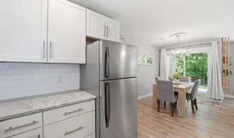 906 Cedar Ct, Aberdeen, NC 28315