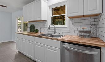 3821 High Meadows Dr, Alvarado, TX 76009