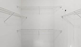 2004 GOLDEN MORNING Dr 30, Bowie, MD 20721