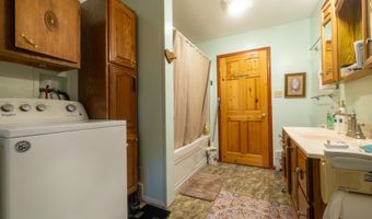 8076 HUFF Ln, Alvin, WI 54542