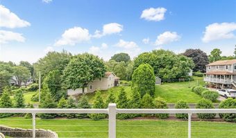 100 Algonquin Rd 5, Narragansett, RI 02882