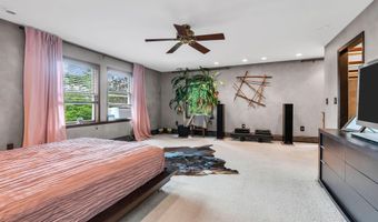 210 Church St, Belford, NJ 07718