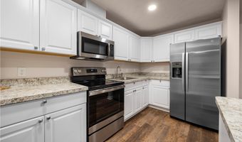 160 Eagle Cir, Amherst, OH 44001