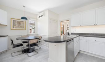 14 Greenough Pl B, Newport, RI 02840