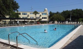 2400 FRANCISCAN Dr 8, Clearwater, FL 33763