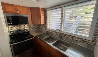920 Leighton St, Honolulu, HI 96821