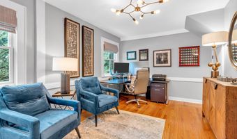 6 Trimbleford Ln, Middletown, NJ 07748