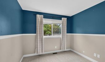 947 Oakfield Dr, Ballwin, MO 63021