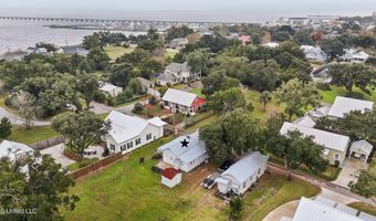 109 Mcdonald Ln, Bay St. Louis, MS 39520