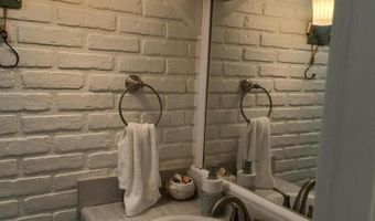 171 Saint Charles Ave, Biloxi, MS 39530