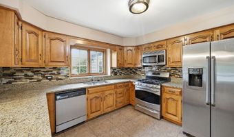 1333 W Sable Dr, Addison, IL 60101