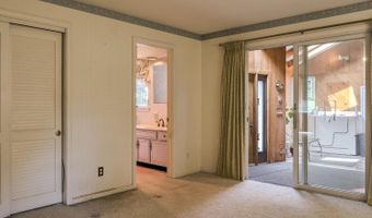 23 Meetinghouse Rd, Brattleboro, VT 05301