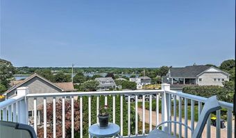 33 Withington Rd, Narragansett, RI 02882
