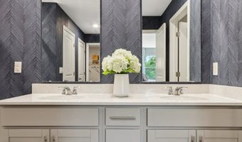 8083 Wesleyan Dr, Avon, IN 46123