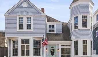 43 Howard St, Newport, RI 02840