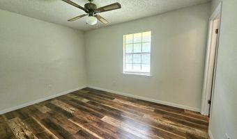 530 Easterbrook St, Bay St. Louis, MS 39520