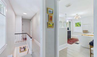 1059 Washington St, Bath, ME 04530