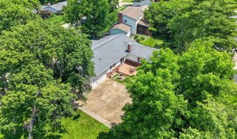6 Helmsdale Ct, Ballwin, MO 63011