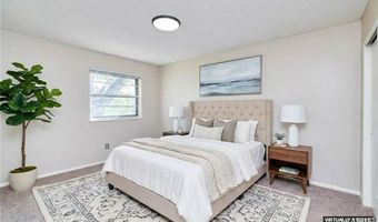 221 Braeshire Dr A, Ballwin, MO 63021