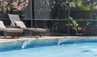 1043 LAKESIDE Dr, Apopka, FL 32712