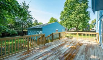 822 7th St, Ames, IA 50010