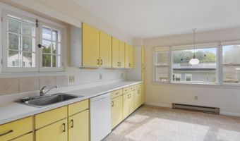 37 Bilodeau Ct, Burlington, VT 05401