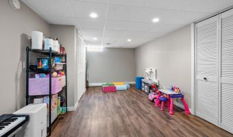 1124 W PARKWAY Blvd, Appleton, WI 54914