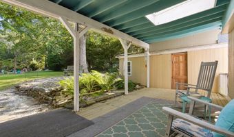 7 Rocky Ledge Dr, Clinton, CT 06413